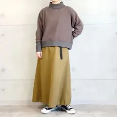 AUG リブ起毛ゆるハイネックプルオーバー ブラウン トップス