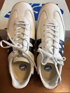 KARHU スニーカー ホワイト ブラックのサムネイル