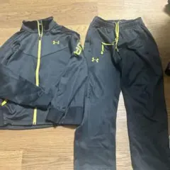 Under Armour ジャージ上下　サイズ違い