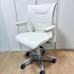 2026年最新】Poltrona Frau 椅子・チェアの人気アイテム - メルカリ