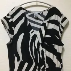 ❤️最終お値下げ❤️H&M❤️　ワンピース　ゼブラ柄　ブラック　ホワイト　半袖　ラップ