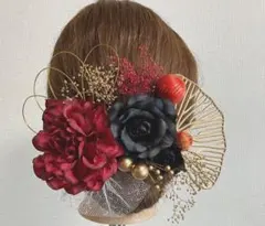 黒薔薇と赤ダリアの髪飾り　卒業式髪飾り　成人式髪飾り　結婚式髪飾り