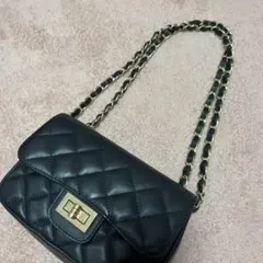 大幅限定値下！AULENTTI オウレンティ チェーン　ショルダー バッグ 黒