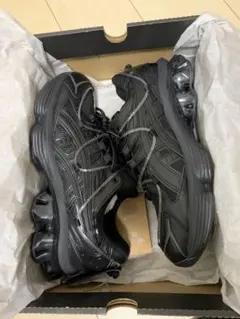 碧*ん様 ASICS YOASOBI ブラックスニーカーのサムネイル