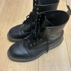 Dr. Martens 8ホール ブーツ ブラックのサムネイル