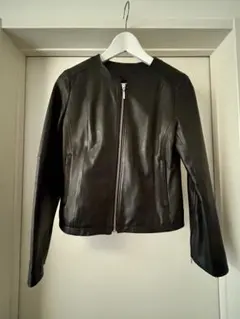 アンタイトル ジャケット