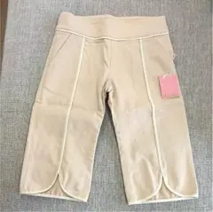 ベージュの七部丈パンツ120 新品タグつき