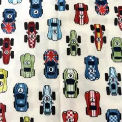 ③ミニカー 車 レーシングカー 男の子 綿110㎝幅×85㎝ 生地 ハギレ
