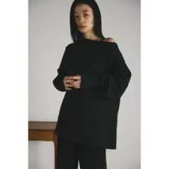 オフショル スウェット