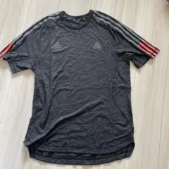 アディダスTシャツ