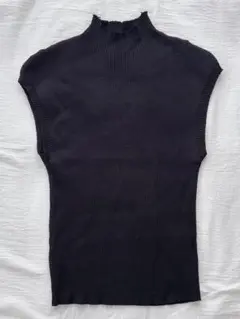 【美品】　フレンチスリーブ　ニット　ブラック