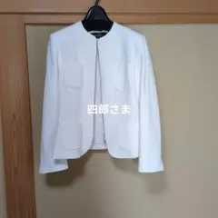 ホワイト ノーカラージャケットのサムネイル
