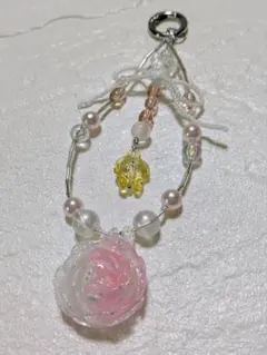 淡い色合いの 携帯ストラップ♡