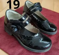 フォーマルシューズ フラワー装飾付き 19センチ　女の子