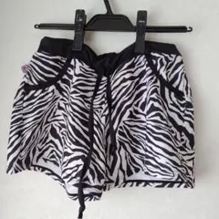 ミカノミカランセ ショートパンツゼブラ柄