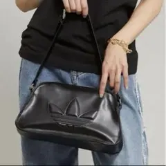 adidas ブラック ショルダーバッグ アディダス 黒 かばん