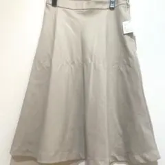 ⭐︎新品未使用　ナチュラルビューティーベーシック　膝丈スカート