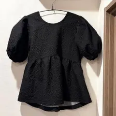 ブラック パフスリーブ チュニック　レディース　トップス