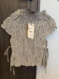 ZARA トップス 新品未使用のサムネイル