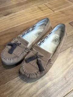 UGG ブラウン モカシン タッセル付き　23cm