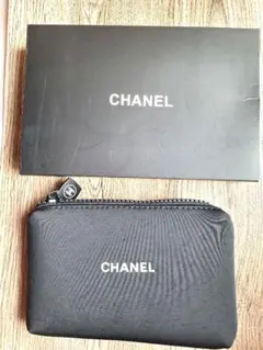 CHANEL ノベリティブラックナイロンポーチ