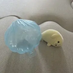 アザラシ フィギュア 貝殻ケース付き