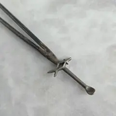 アンティーク　金工　平打ち　簪　銀かんざし　折れ松葉　た5　着物　浴衣　骨董