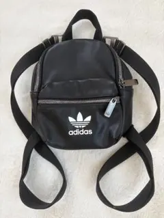 adidas ミニ バックパック