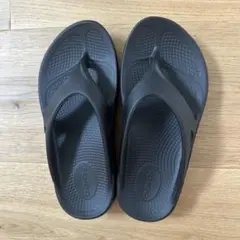 OOFOS ウーフォス OOriginal リカバリーサンダル ブラックのサムネイル