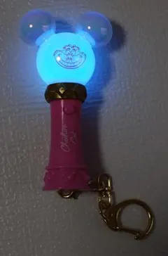 ディズニーストア　シークレットキーチェーン　ペンライトキーチェーン　チェシャ猫