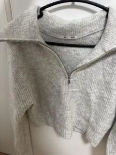 リブ編みグレーセーター　ジッパー付き