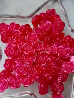 濃いピンク バラ 薔薇 ローズ ビーズ 10個まとめ売り ハンドメイド 素材