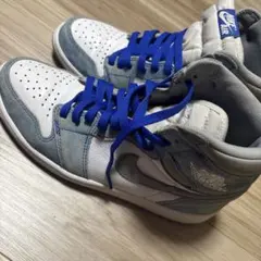 Nike Air Jordan 1 ハイパーロイヤル