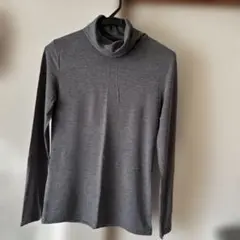 グレー タートルネック 長袖カットソー