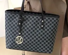 M ロゴパターン トートバッグ♪
