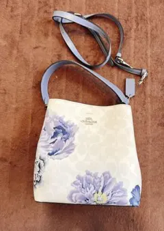 コーチ 2way ショルダーバッグ バケットバッグ 花柄 ホワイト C3598