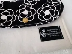 カメリア柄マルチケース　母子手帳・お薬手帳入れ　マルチケース《匿名配送》