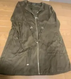 ZARA BASIC オリーブ色ロングコートのサムネイル