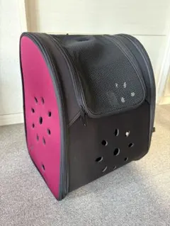 リュック型ペットキャリー 黒と紫