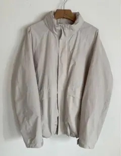 ユニクロ　ウインドプルーフスタンドブルゾン　オフホワイト　XL 2024年モデル
