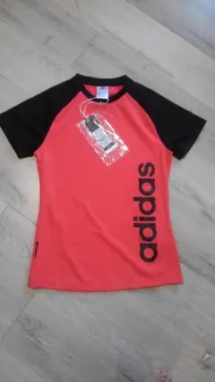 新品未使用キッズアディダスTシャツジュニアsizeS赤