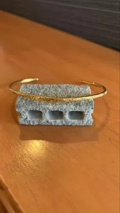 ゴールドカラー バングル ブレスレット
