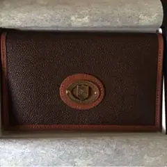 2025年最新】BURBERRY パスポートケース・カバーの人気アイテム