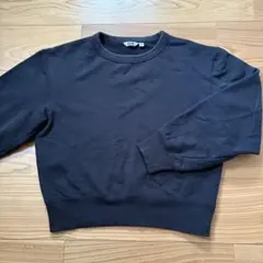 ユニクロ　トレーナー　黒