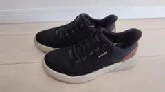 スケッチャーズ 26