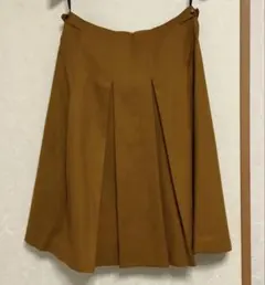 マスタード プリーツスカート ボタン付き　キース