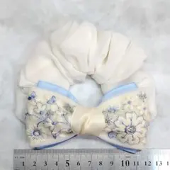 11221. ハンドメイドシュシュ