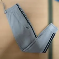 adidas トラックパンツ Mサイズ