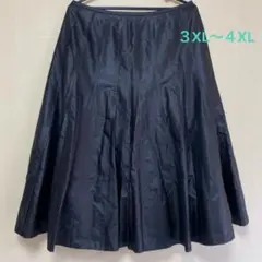 美品evex by krizia 黒タフタ調フレアスカート46ゆったり3〜4XLのサムネイル