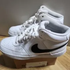 NIKE コートビジョンMid ホワイト ハイカット スニーカーのサムネイル
